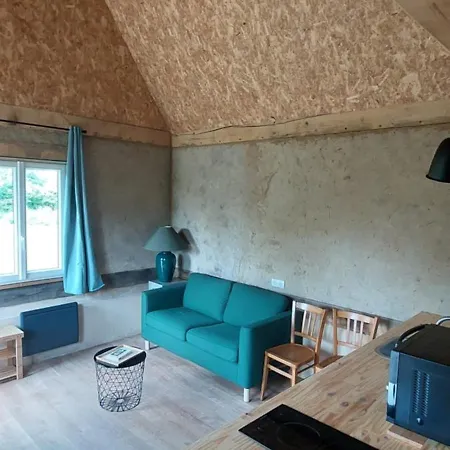 Semesterbostad De Terre Et De Bois.