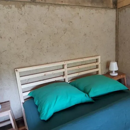 De Terre Et De Bois. *